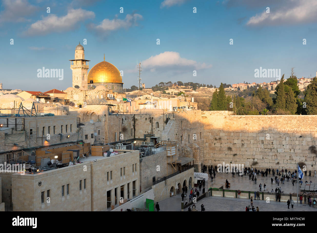 Muro de las Lamentaciones y la cúpula dorada de la roca en la Ciudad Vieja de Jerusalén, Israel Foto de stock