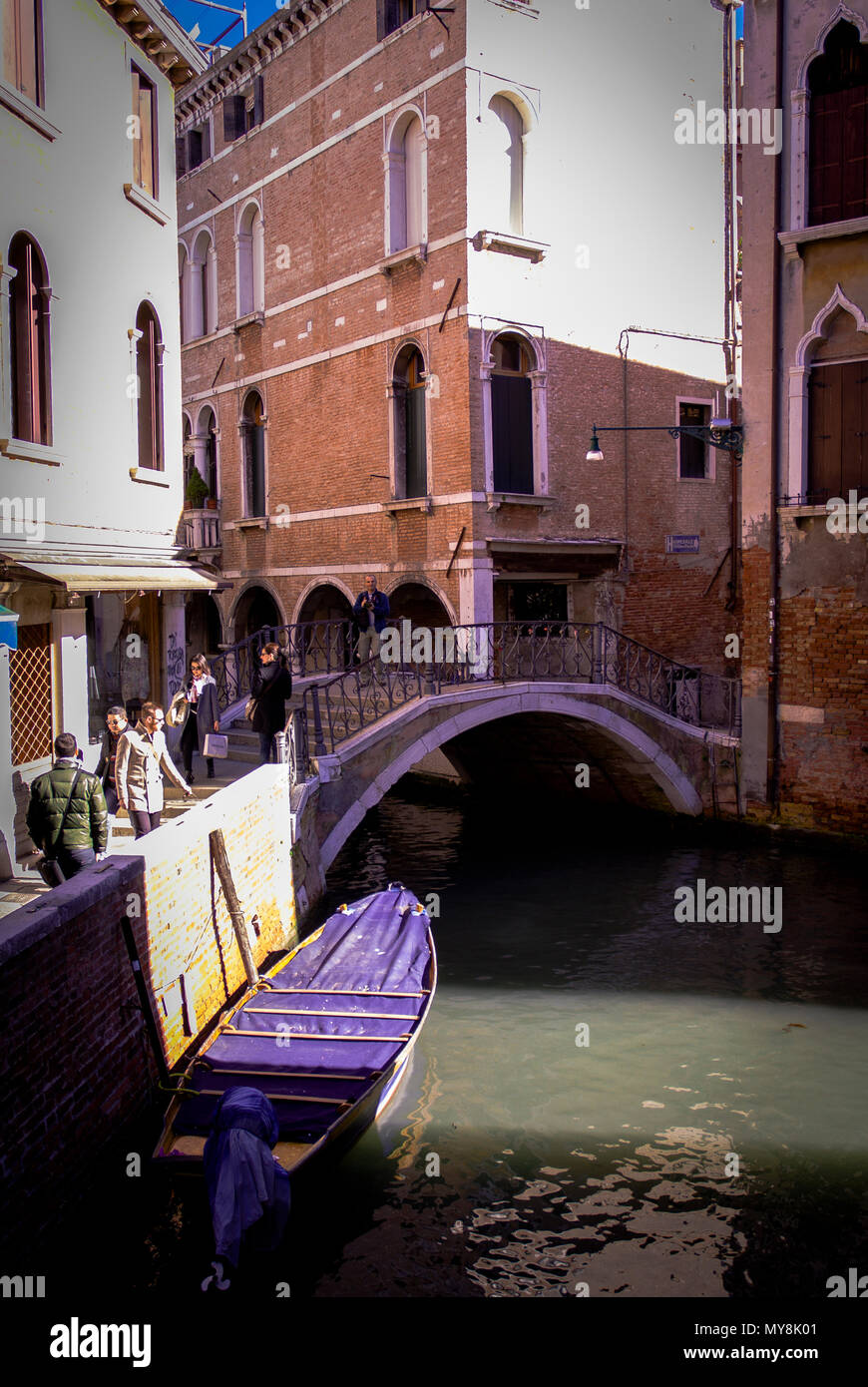Venecia-Marzo 10: un hermoso canal Venecia ,Venecia,Italia,en marzo 10,2017. Foto de stock