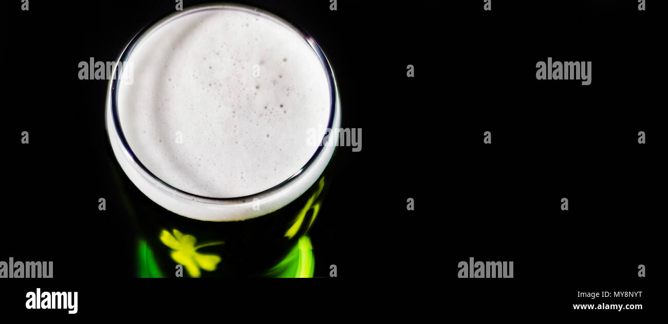 Ireland tradicional irlandés Trébol Irlandés Bebida Almuerzo Pinta Y Calcetines