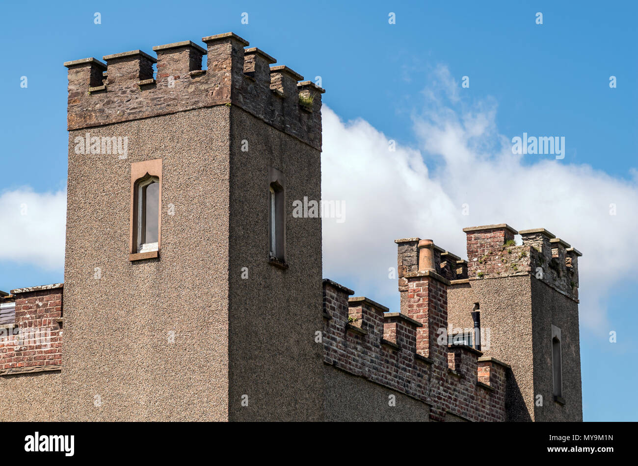 Una vista de las torres de la fortaleza Hillborough. Foto de stock