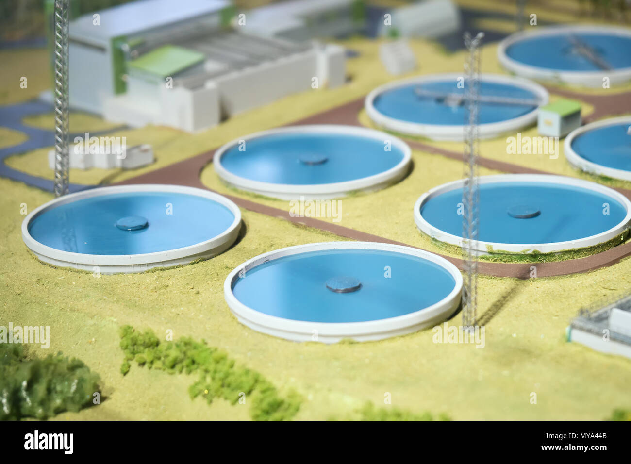 Modelo a escala de la planta de tratamiento de aguas residuales urbanas  Fotografía de stock - Alamy