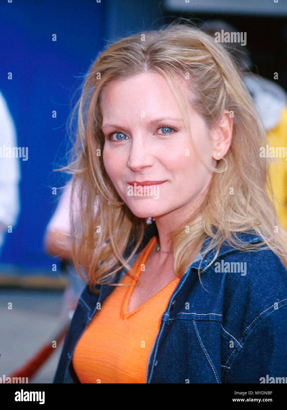 15 Apr 2000, Hollywood, Los Ángeles, California, EE.UU. --- Rebeccah Bush en el estreno de Los Picapiedras en Viva Rock Vegas. --- Imagen © . Bush USARebeccah / Evento de alfombra roja, Vertical, EE.UU., la industria cinematográfica, celebridades, Fotografía, Bestof, Arte Cultura y Entretenimiento, Topix celebridades moda / Vertical, lo mejor de la vida, evento en Hollywood, California, la alfombra roja y backstage, EE.UU., la industria cinematográfica, celebridades, las celebridades del cine, celebridades de la televisión, la música, la fotografía, los famosos Bestof Artes, Cultura y Entretenimiento, Topix, vertical, a una persona, investigación, headsho tsuni@Gamma-USA.com Foto de stock