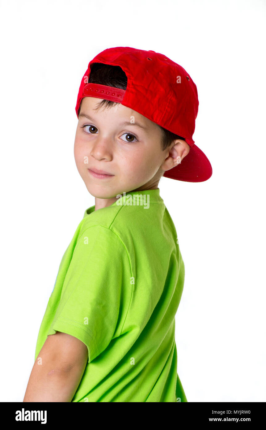 Personas reales ( Un niño llevaba una gorra roja Fotografía de stock - Alamy