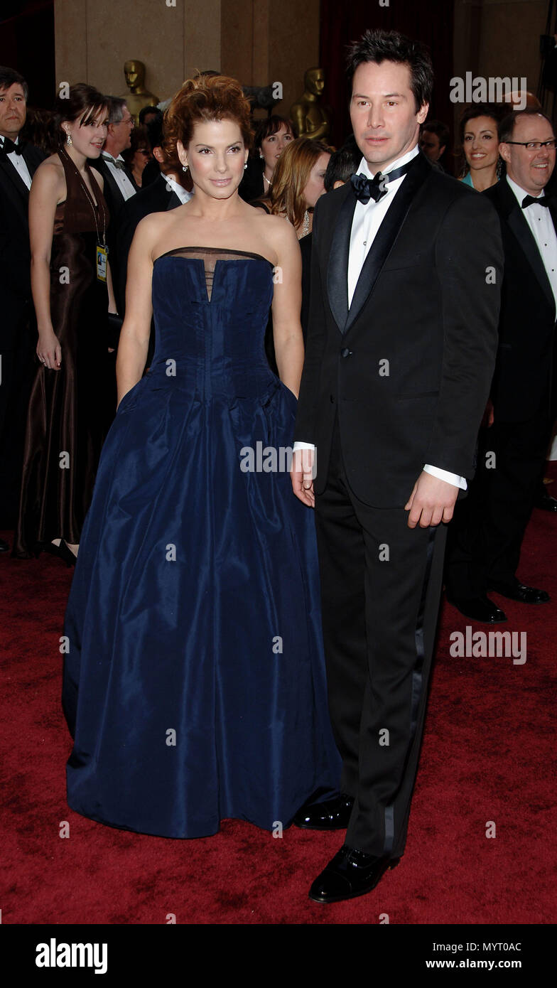 Sandra Bullock Y Keanu Reeves Llegando En La 78ª Anual De Los