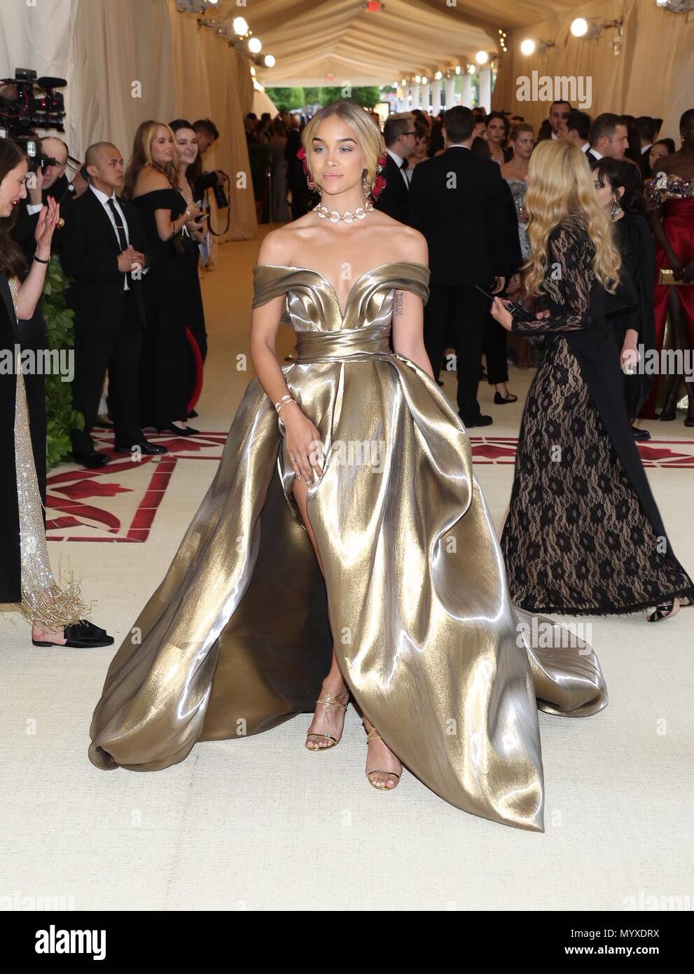 jasmine sanders met gala dress