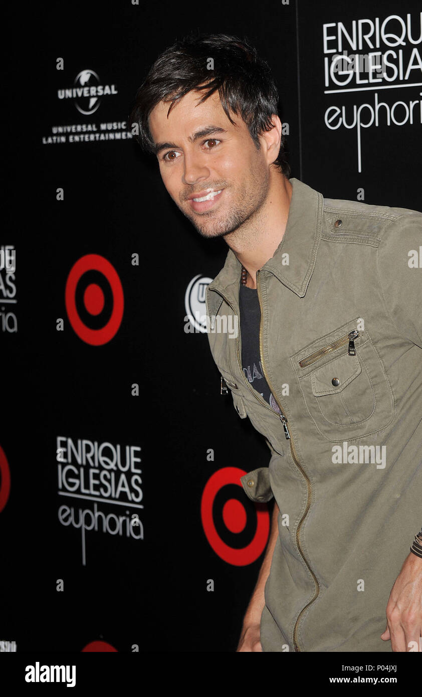 Enrique iglesias _21 red carpet event fotografías e imágenes de alta  resolución - Alamy