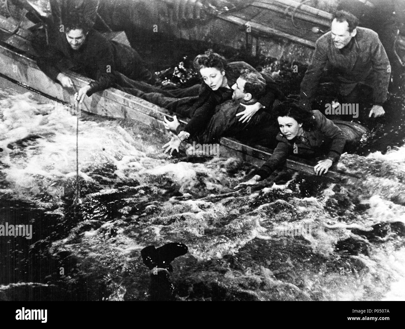 El título de la película original bote salvavidas. Título en inglés