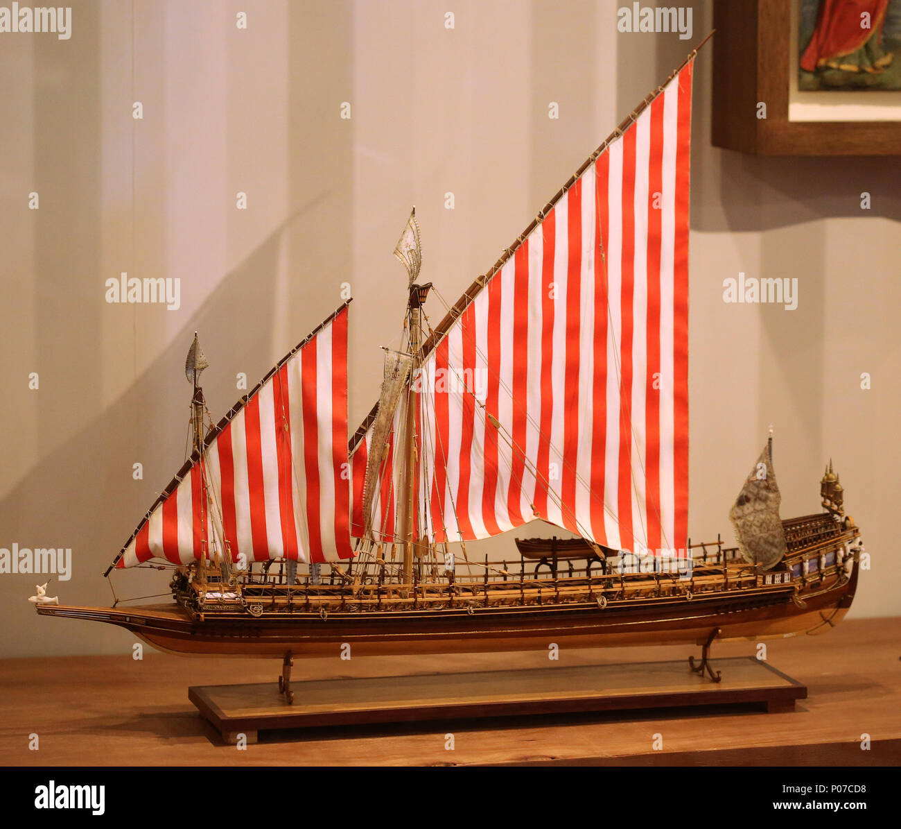 Modelo de la Galera Real, el buque insignia de Don Juan en la batalla de Lepanto (1571). Museo Marítimo de Barcelona. España. Foto de stock