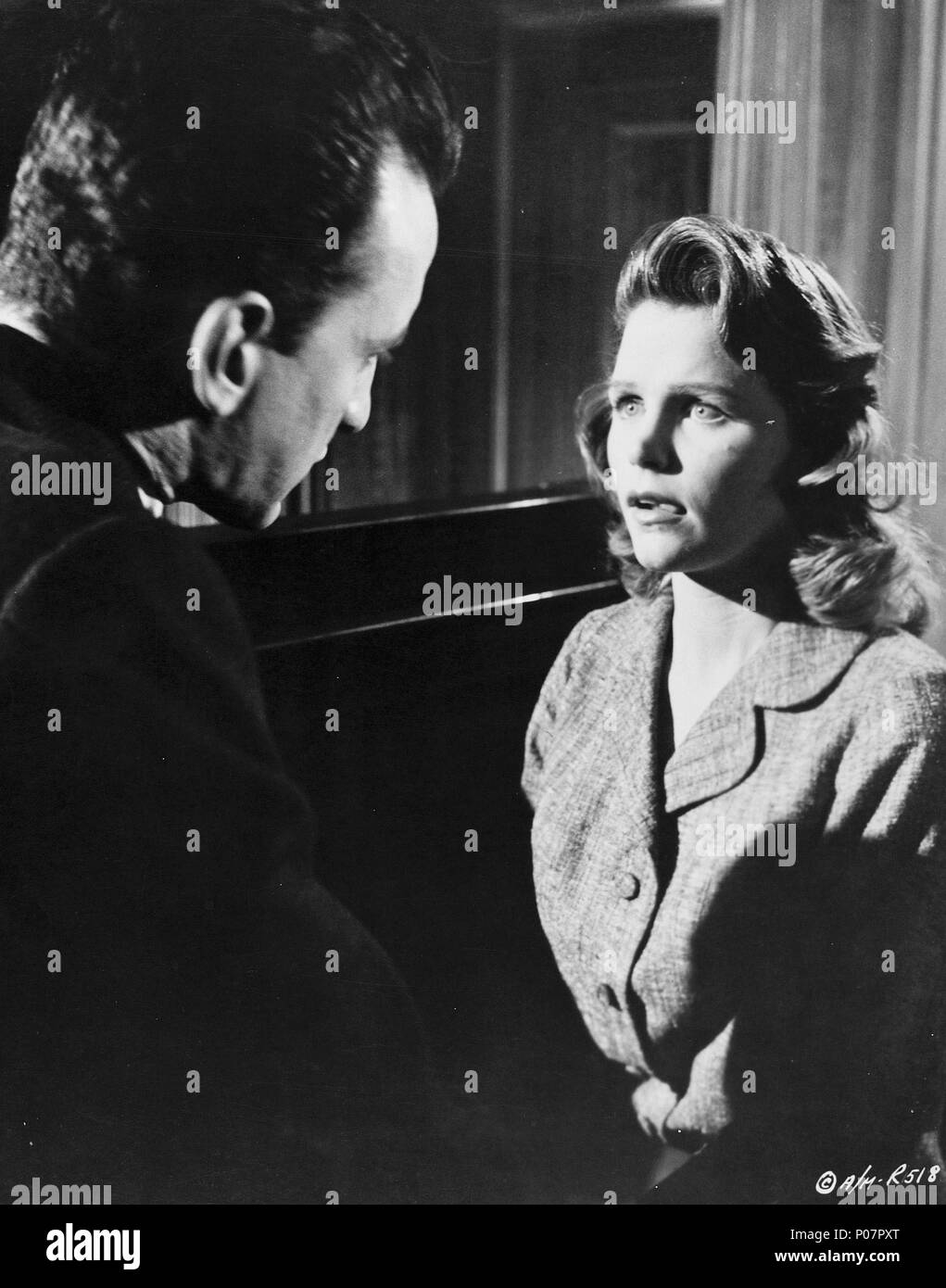 El título de la película original Anatomía de un asesinato. Título en inglés Anatomía de un