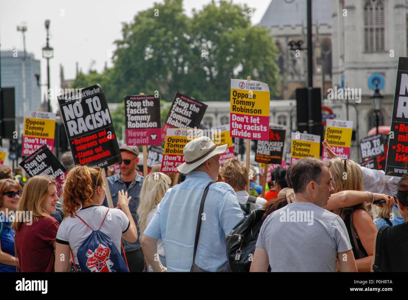 Londres, Reino Unido, 9 de junio de 2018. Contra-demostración en la protesta para liberar crédito Robinsom: Alex Cavendish/Alamy Live News Foto de stock