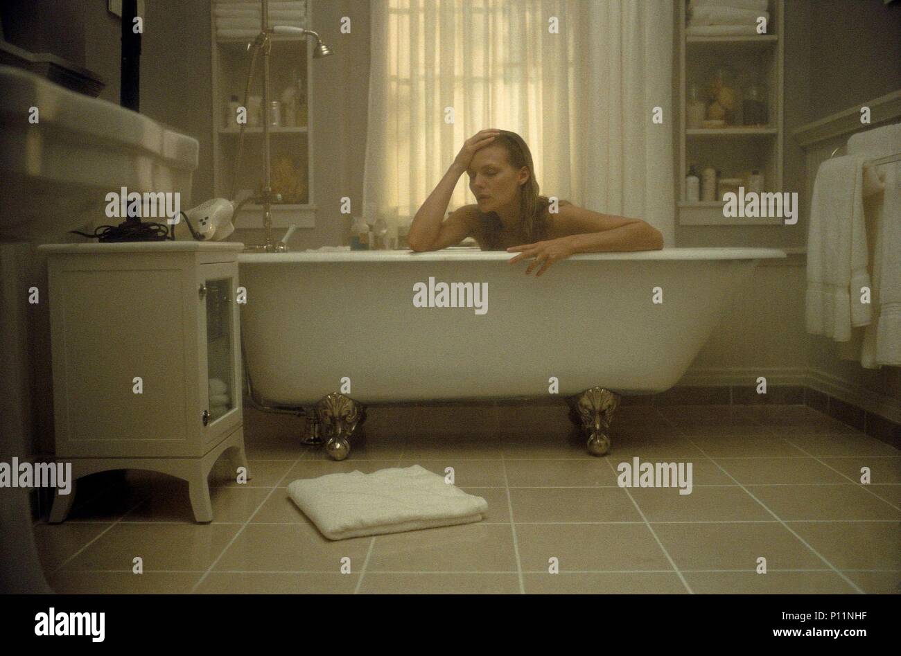 El título original de la película lo que yace debajo. Título en inglés