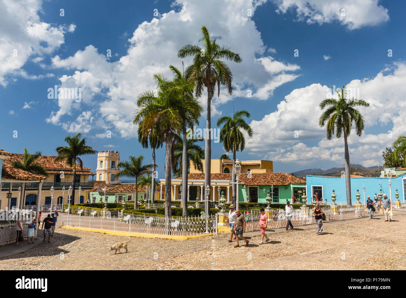 Una vista de la Plaza Mayor en el sitio del Patrimonio Mundial de la UNESCO la ciudad de Trinidad, Cuba. Foto de stock