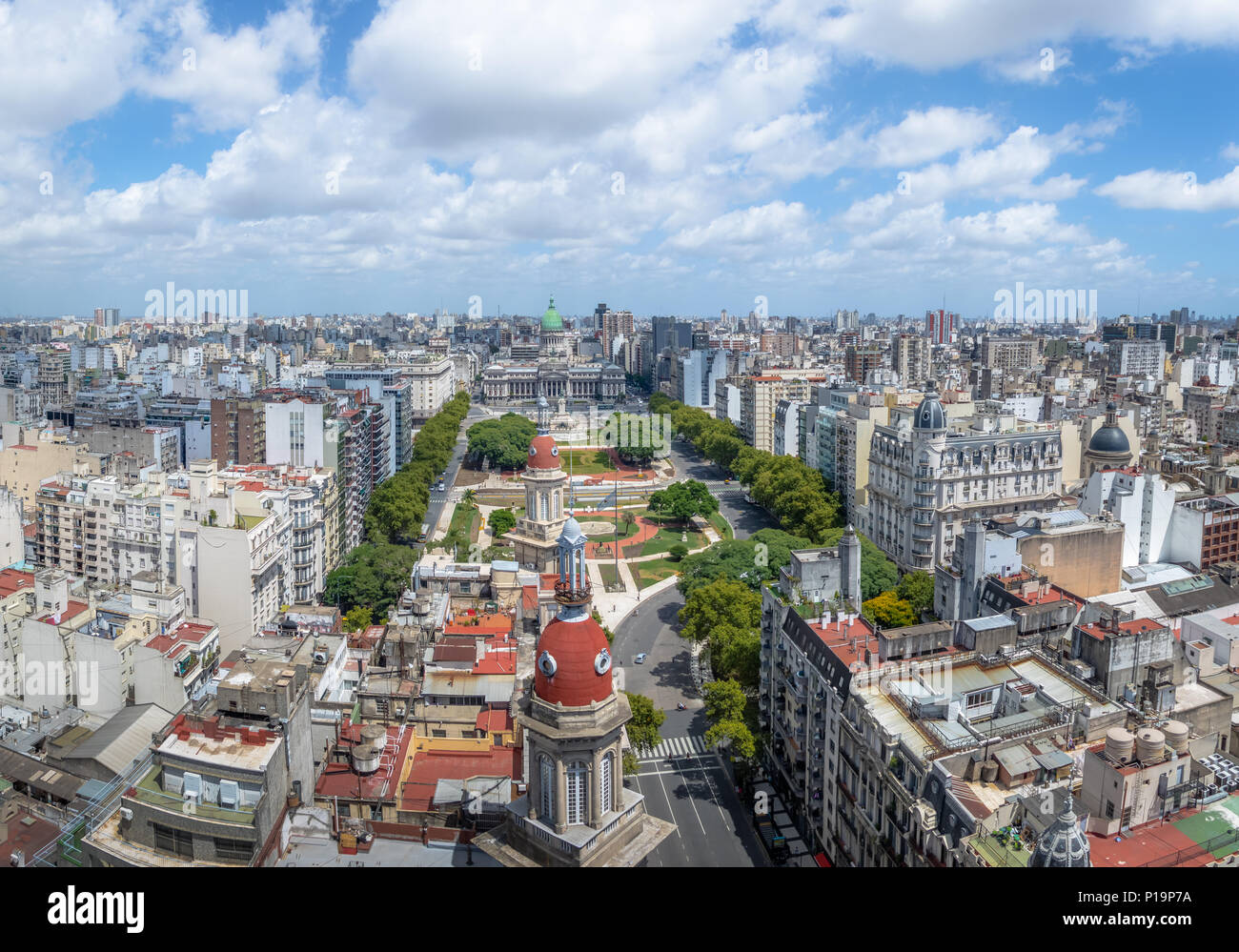 Vista aérea de la ciudad de Buenos Aires y Plaza Congreso (Congreso cuadrado) - Buenos Aires, Argentina Foto de stock