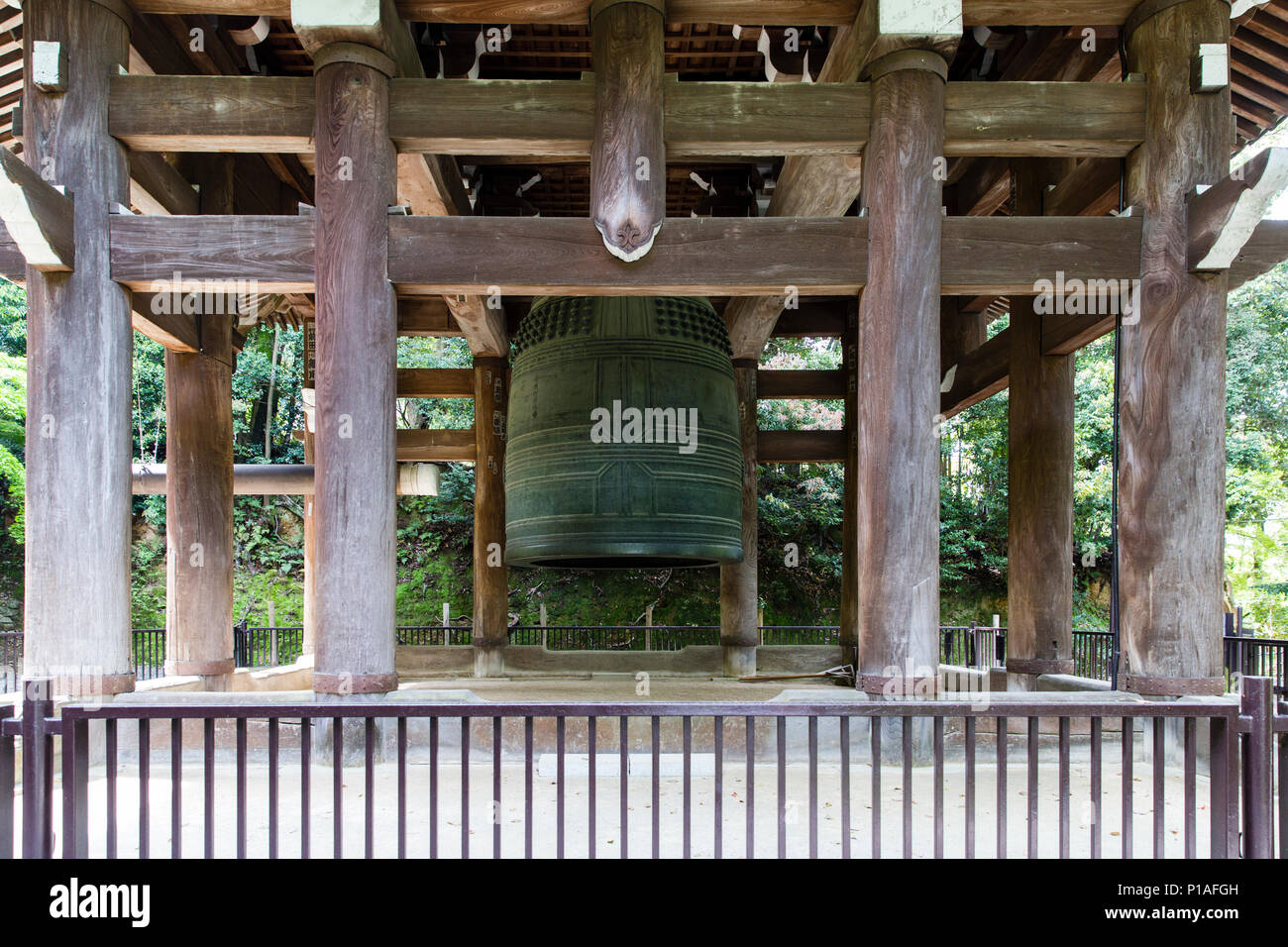 La campana del Templo Chion-in, la Campana más grande de Japón. Foto de stock