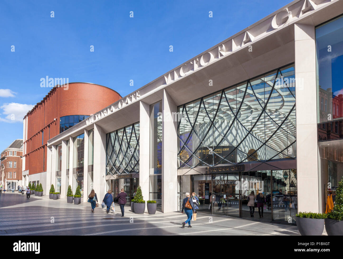 Yorkshire, Inglaterra YORKSHIRE Leeds Leeds centro comercial Victoria victoria gate tiendas de diseñadores de moda de gama alta department store leeds uk inglaterra Foto de stock