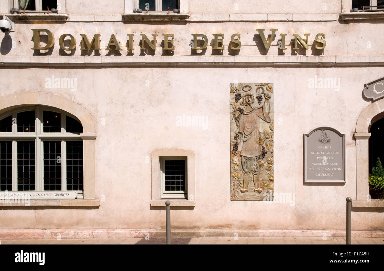 Domaine des Vins 16 Place de la Halle 21200, Beaune, Francia Foto de stock