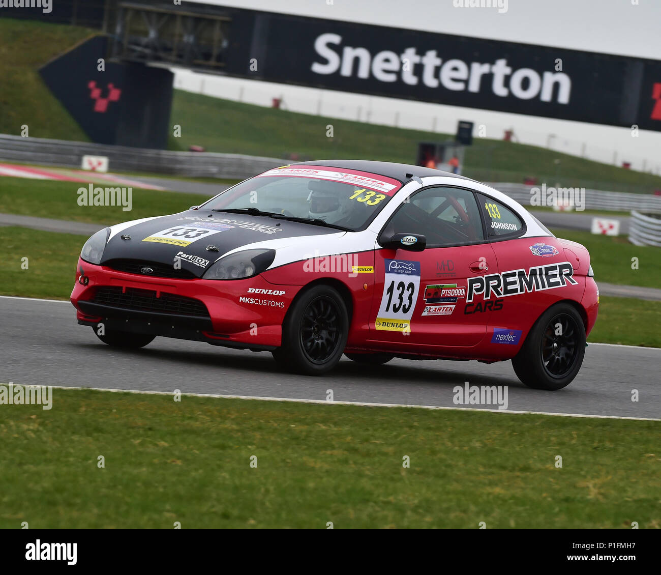 red puma carrera nocturna