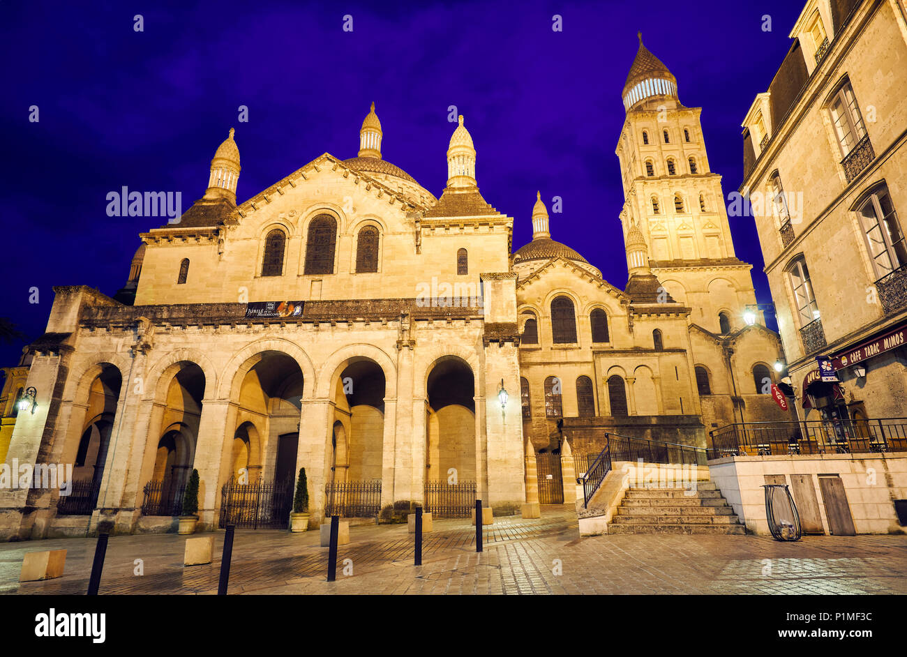 La catedral de Saint Front, parte de los sitios del Patrimonio Mundial de los Caminos de Santiago de Compostela. Perigueux. Dordogne. Nouvelle-Aquitaine. Francia. Foto de stock