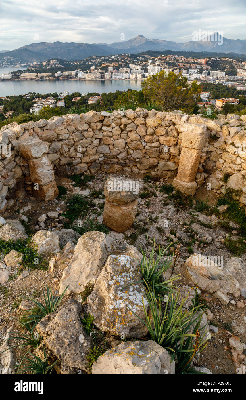 Puig de sa Morisca sitio arqueológico, Santa Ponsa, Mallorca Foto de stock