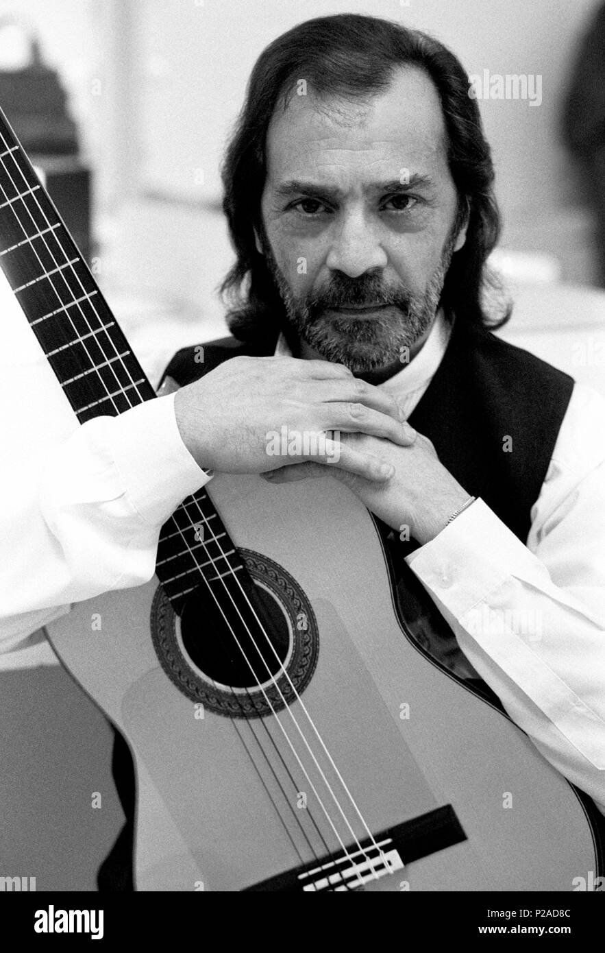 El guitarrista español Pepe Habichuela Fotografía de stock - Alamy