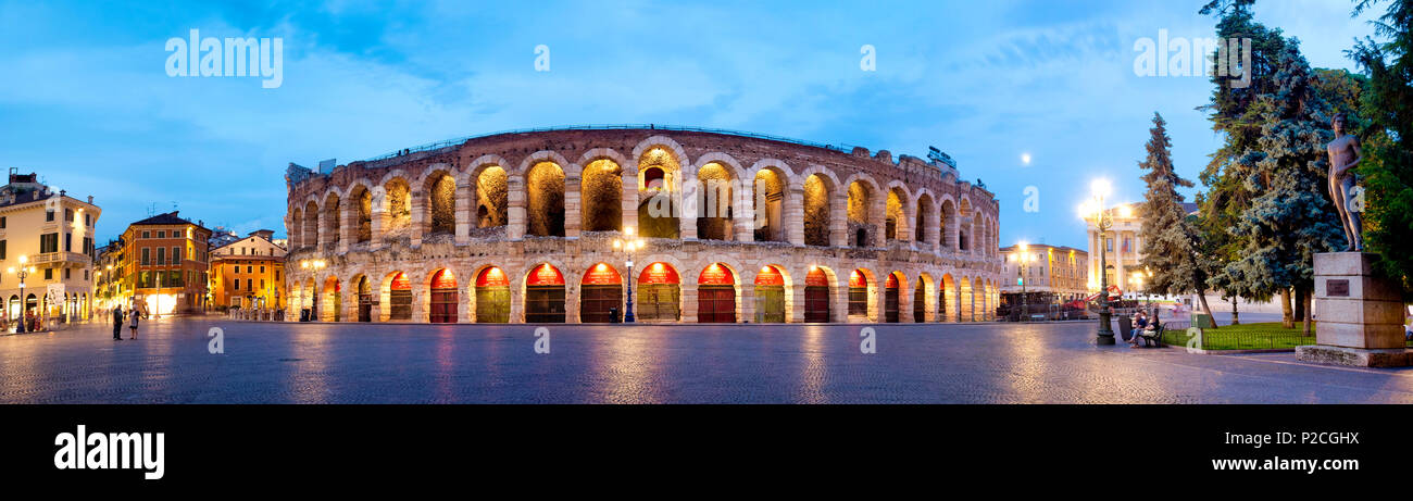 La Arena de Verona, Verona, Italia Foto de stock