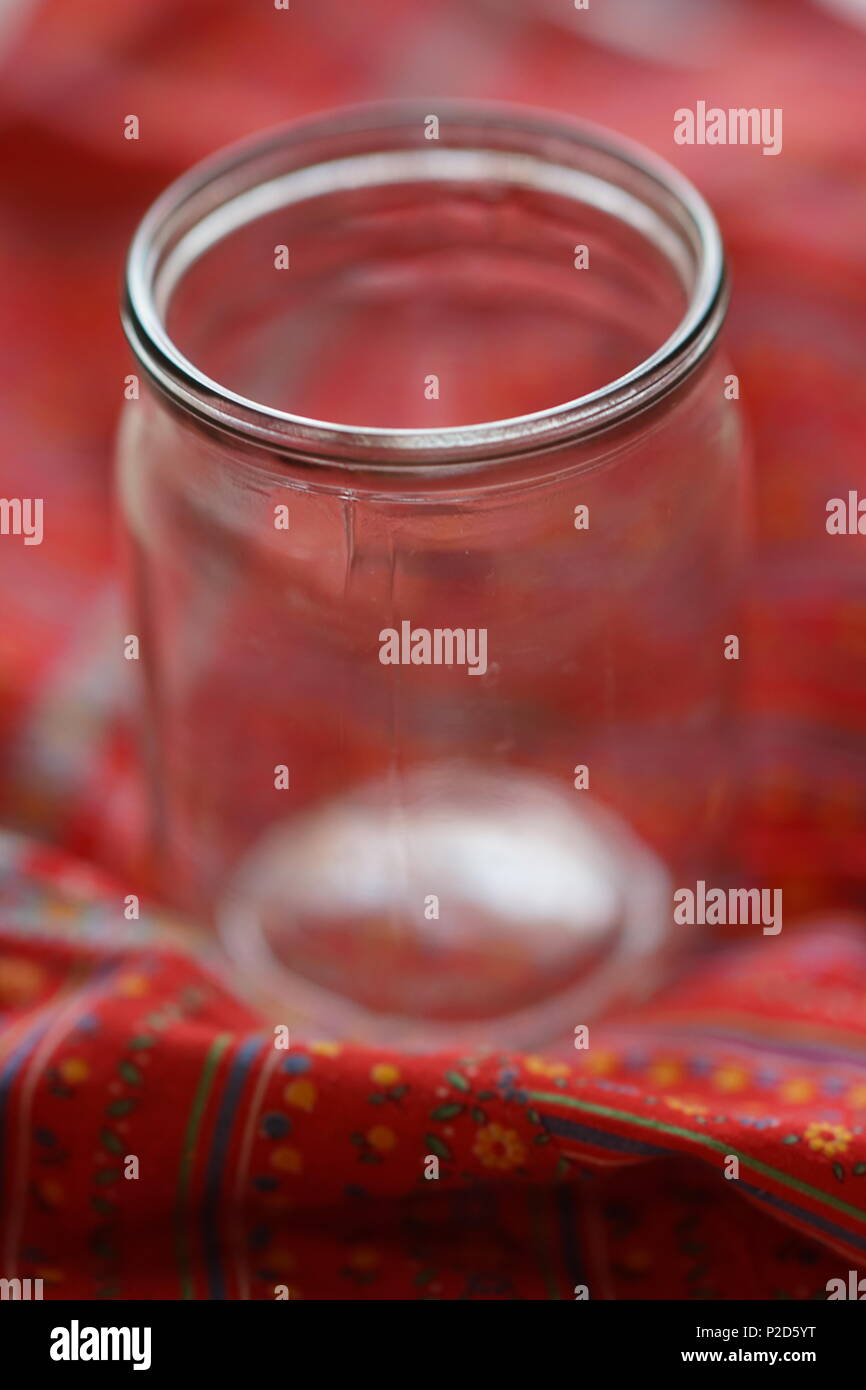 Medio litro de vidrio jarra vacía Foto de stock