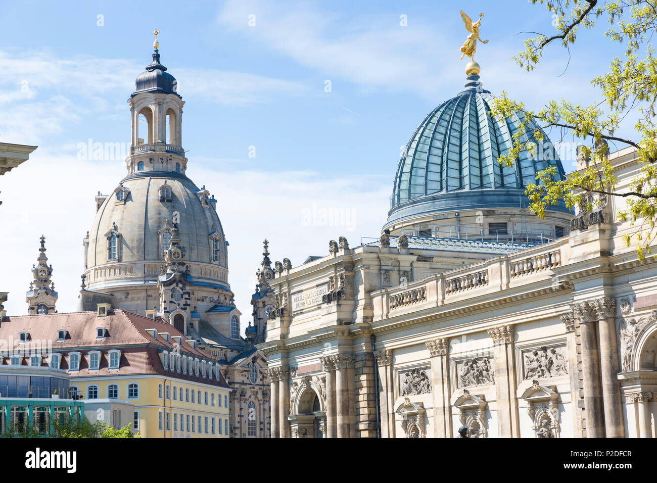 Casco antiguo de Dresden con Bruehl's Terrace, Academia de Arte, Frauenkirche, Dresde, Sajonia, Alemania, Europa Foto de stock