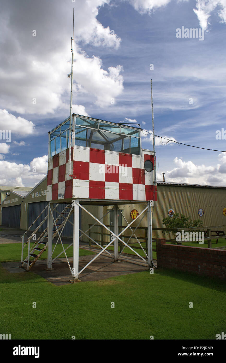 Torre de control de aeródromo Breighton Foto de stock