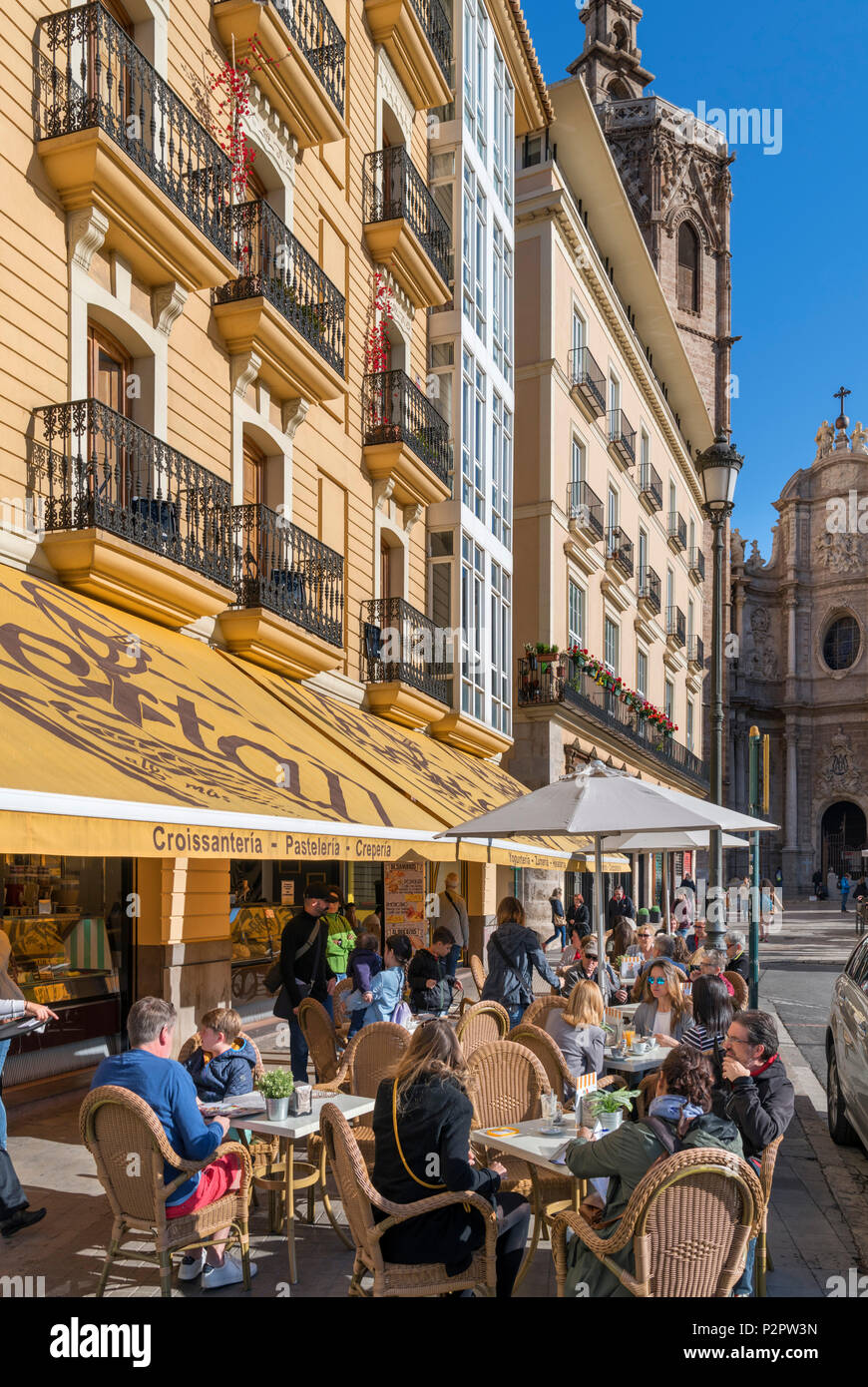 Valencia, España. Cafés al aire libre en la Plaza de la Reina, Valencia, España Foto de stock