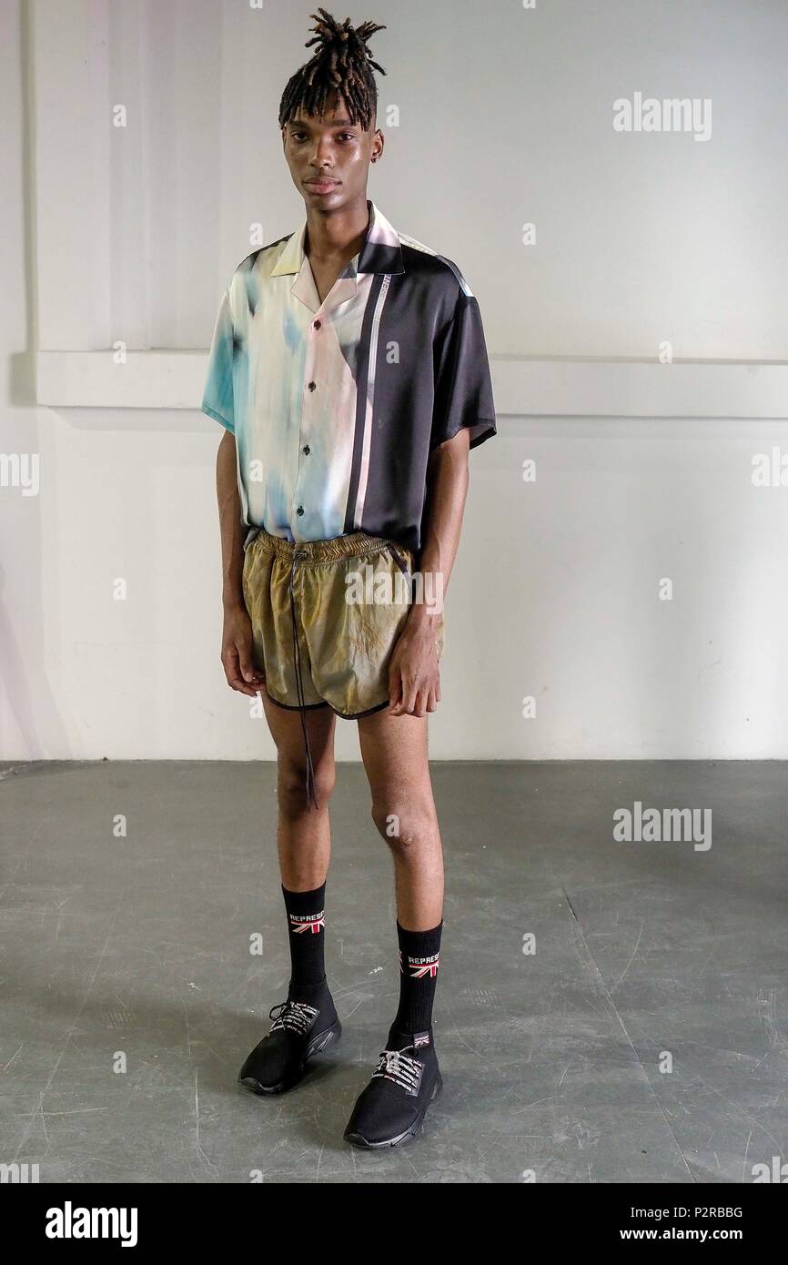 Milán, Italia. 16 junio de 2018. Milán Moda Hombre primavera verano 2019. Representan el primer vistazo foto: modelo de Crédito: Agencia Fotográfica Independiente/Alamy Live News Fotografía de stock - Alamy