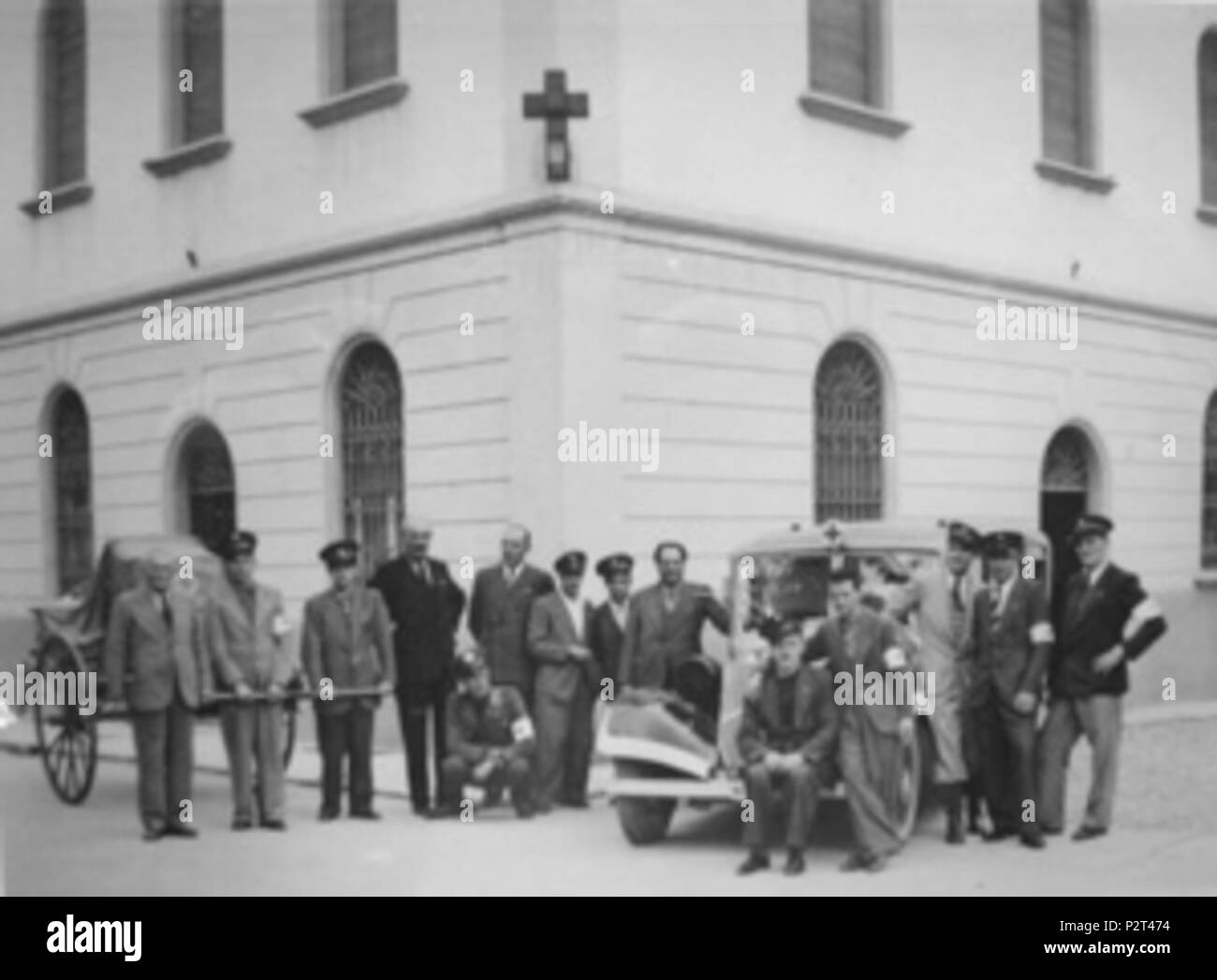 . Italiano: Foto storica della Croce Verde Verona . circa 1919. 21 CroceVerdeVerona desconocido Foto de stock