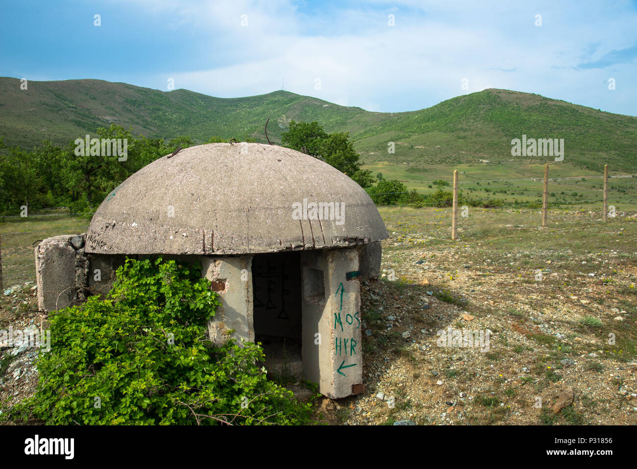 Un hombre famoso bunkers para defender el país, Albania Foto de stock