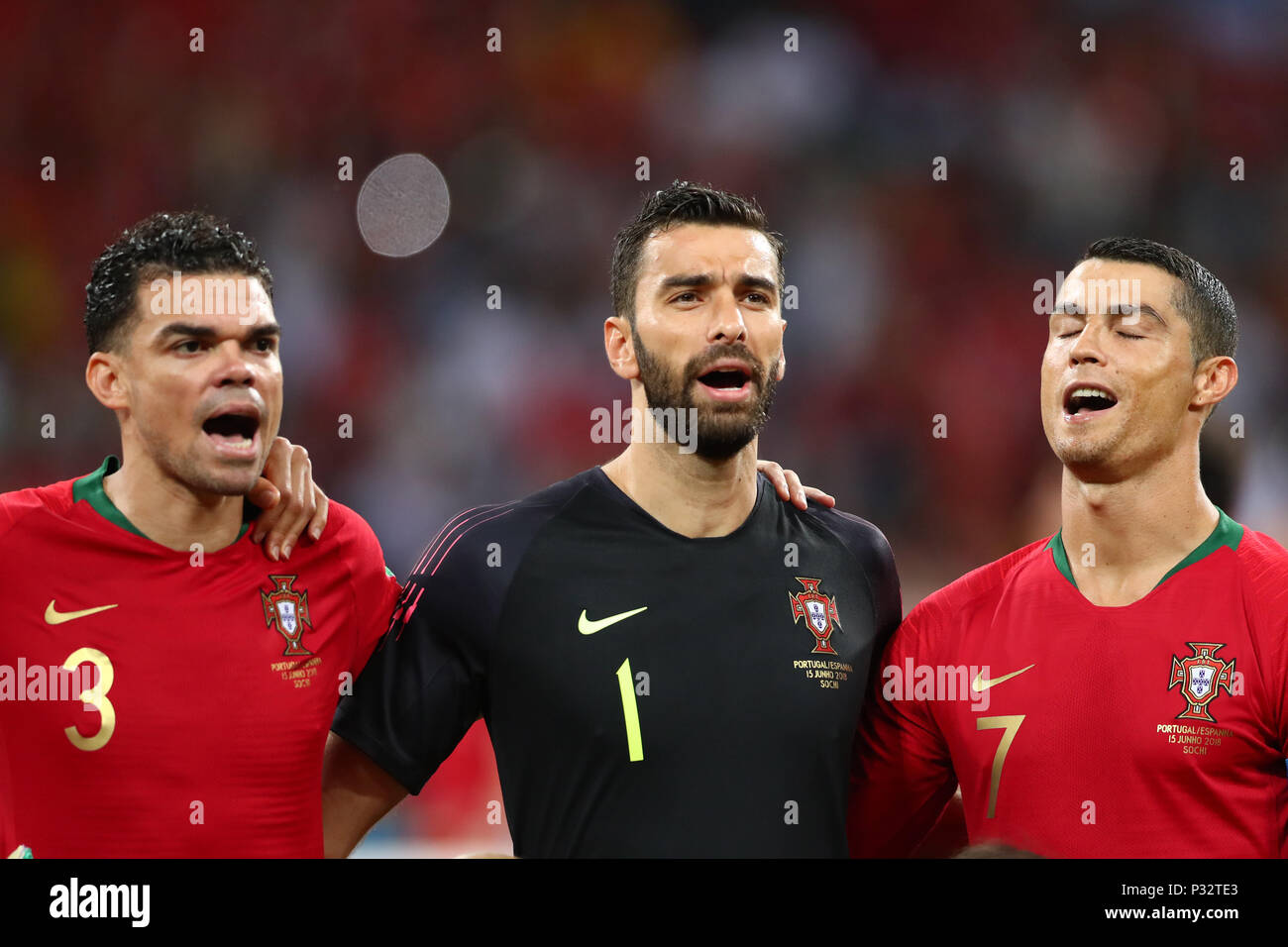 L-R) Pepe, Rui Cristiano Ronaldo (POR), 15 de junio de 2018 - Fútbol / Soccer : Copa Mundial de la Fifa 2018 Grupo B partido Portugal 3-3 España en