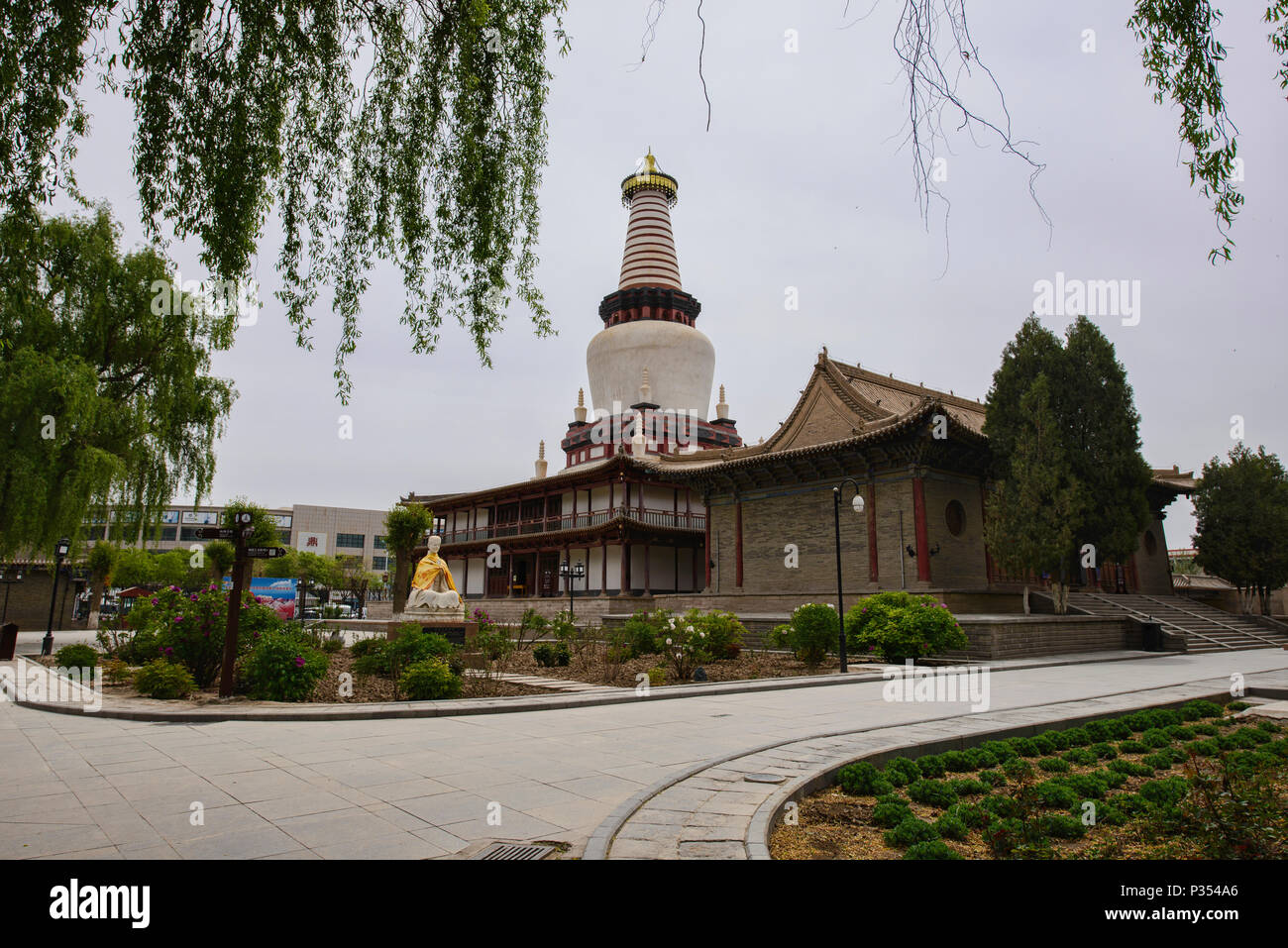 La Dinastía Ming Tierra Stupa en el gran complejo del templo de Buda, Zhangye, provincia de Gansu, China. Foto de stock