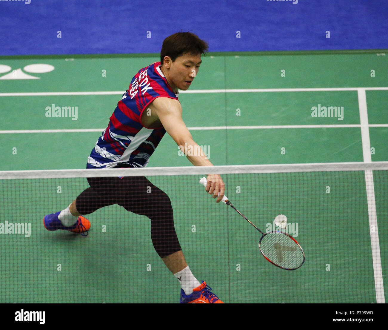 Los Angeles, California, EEUU. 17 de junio de 2018. Lee Dong Keun de Corea, compite con la marca Caljouw de Holanda, durante el partido final de hombres solteros en el Open de Estados Unidos campeonatos de bádminton en Fullerton, California, el 17 de junio de 2018. Lee ganó 2-1. Crédito: Ringo Chiu/Zuma alambre/Alamy Live News Foto de stock