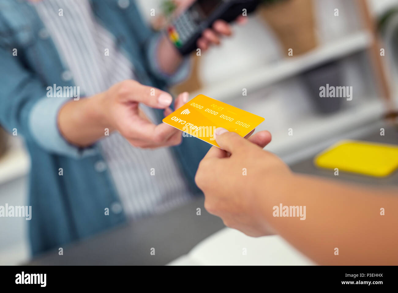 El enfoque selectivo de una tarjeta de crédito Foto de stock