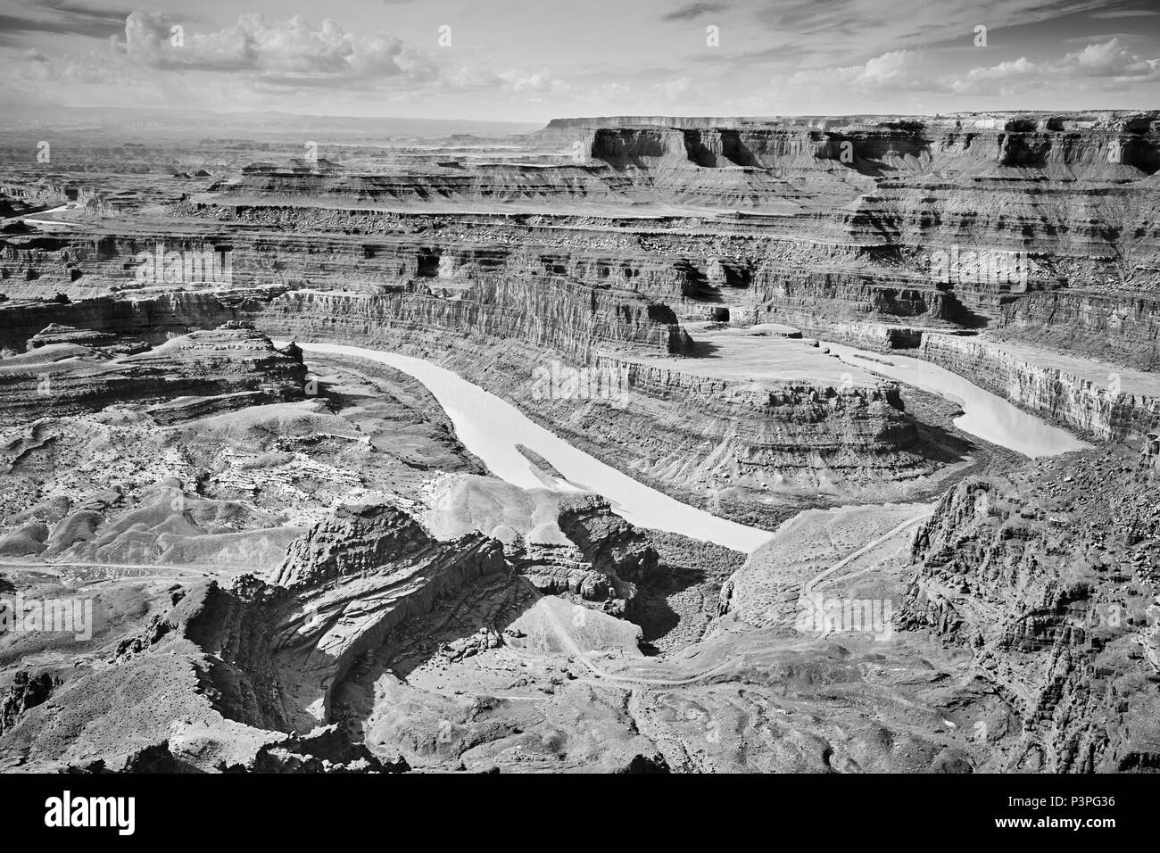 Río Colorado y el Parque Nacional Canyonlands visto desde el Dead Horse Point State Park, Utah, EE.UU.. Foto de stock