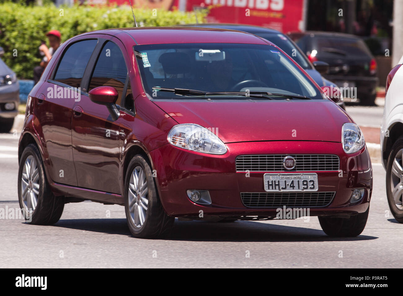 SÃO Caetano do Sul, SP - 30.10.2015: CARROS POPULARES - Fiat Punto. Carros  populares fabricados no Brasil. (Foto: Fe Reis / Fotoarena Fotografía de  stock - Alamy