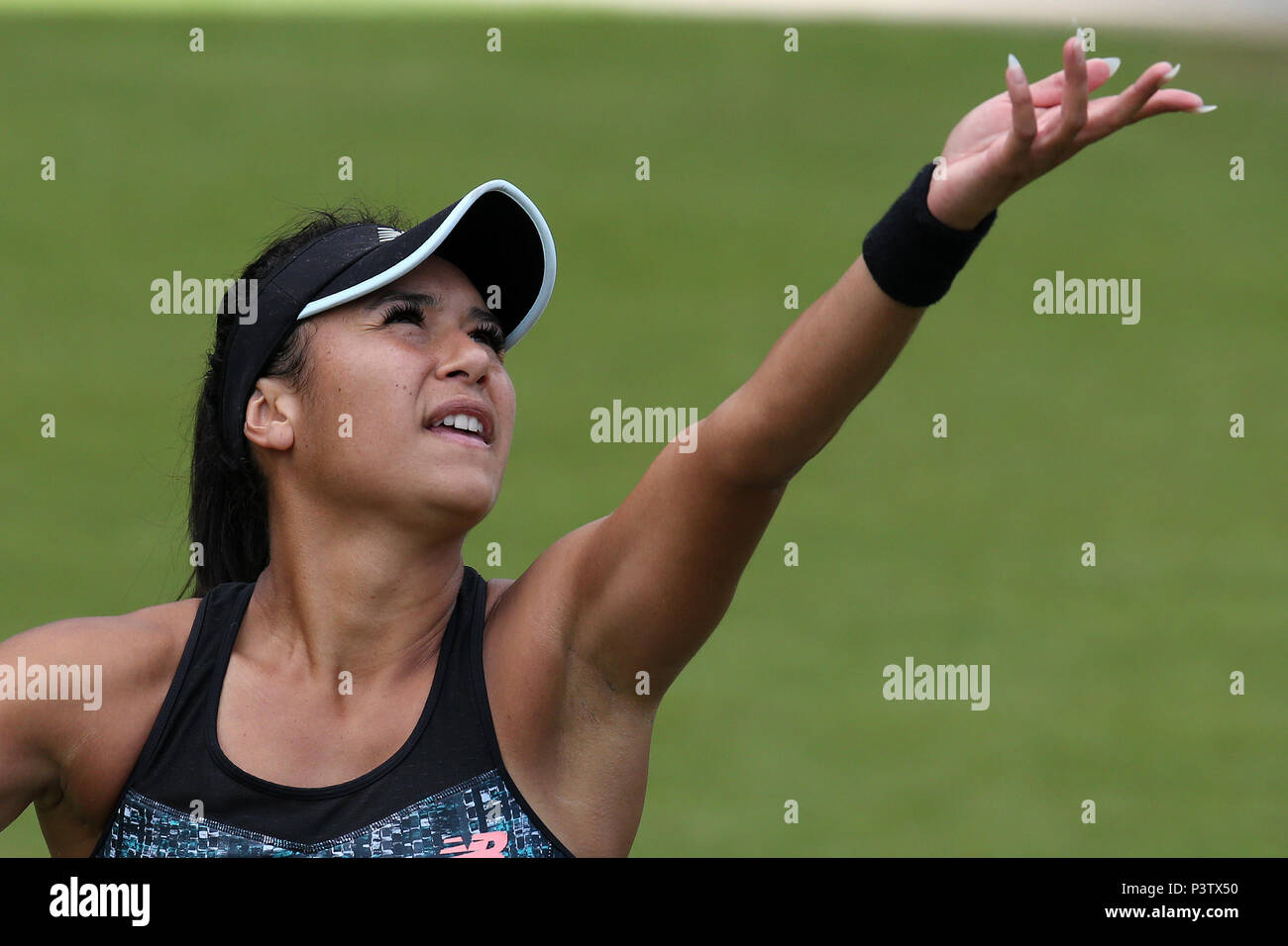 Birmingham, Reino Unido. 19 Jun, 2018. Heather Watson de Gran Bretaña en acción durante su primera vuelta partido contra Leisa Tsurenko de Ucrania . Nature Valley Classic 2018, International Women's tennis, día 2 en el Edgbaston Priory Club en Birmingham, Inglaterra, el martes 19 de junio de 2018. pic por Andrew Orchard/Alamy Live News Foto de stock