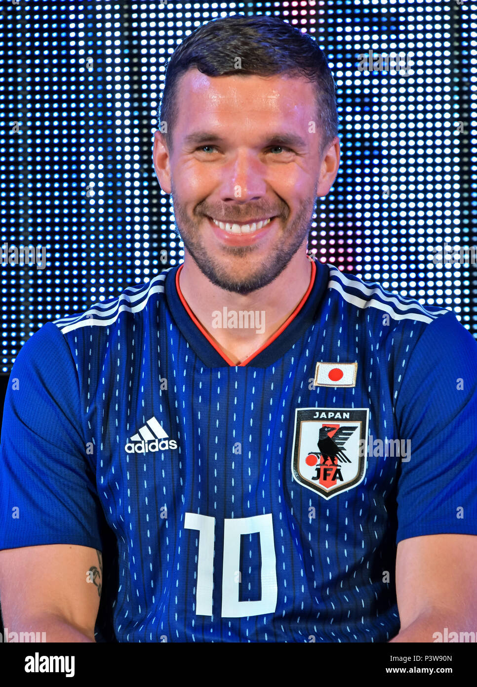 Lukas Podolski, 19 de junio de 2018, Tokio, Japón: el delantero Lukas  Podolski Japón Vissel Kobe atiende al público ver suceso para la Copa  Mundial de la Fifa Rusia 2018 partido entre