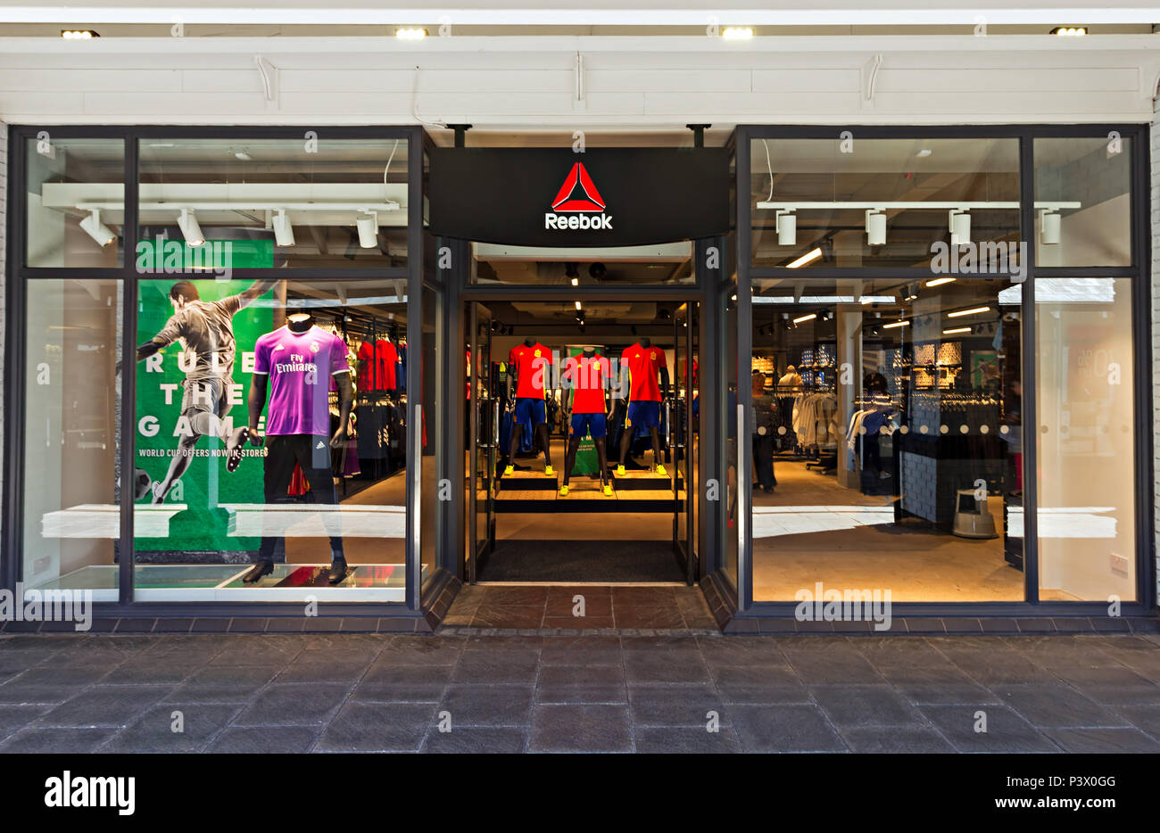 tienda reebok