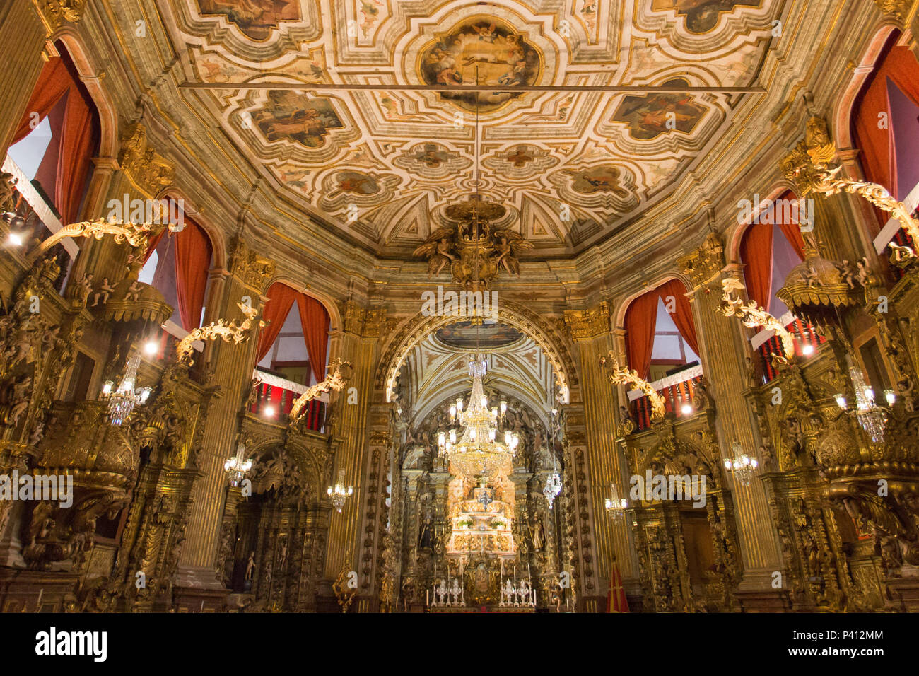 Na foto produzida nesta sexta-Feira (05) Vista interna da Igreja Nossa Senhora do Pilar em Ouro Preto (MG). Foto de stock