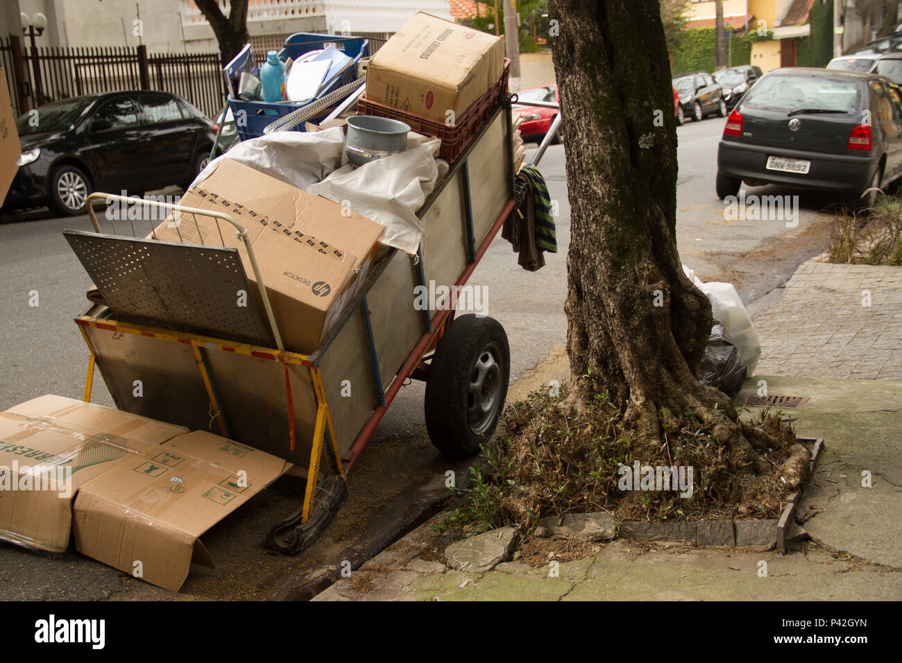 No Fotografias Bairro do lixo Sumarézinho reciclável, Lixeiras. São Paulo/SP, Brasil 14/08/2013. (Foto: Celio Coscia / Fotoarena) Foto de stock