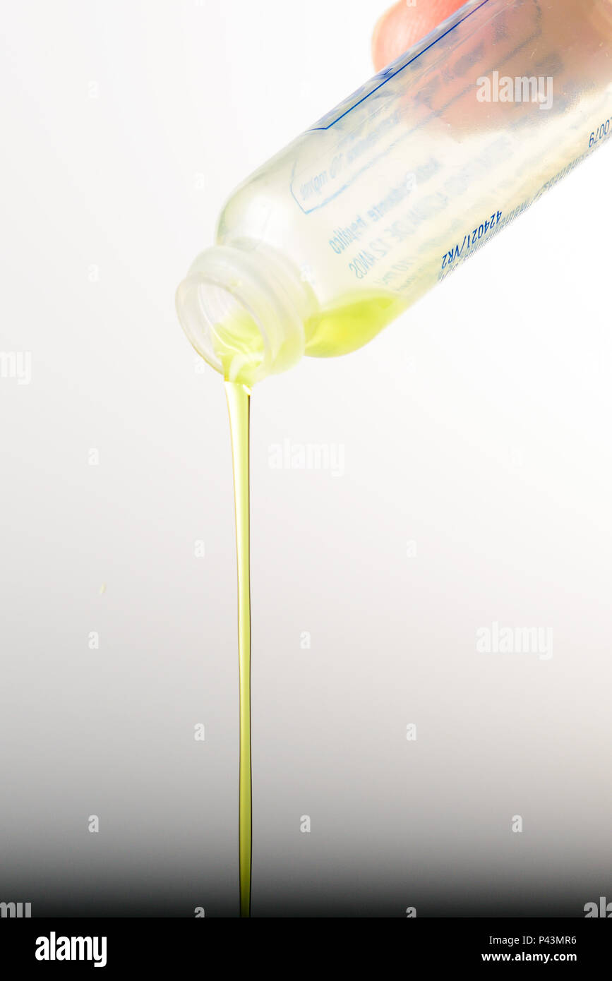 Saude medicamento frasco remedio fotografías e imágenes de alta