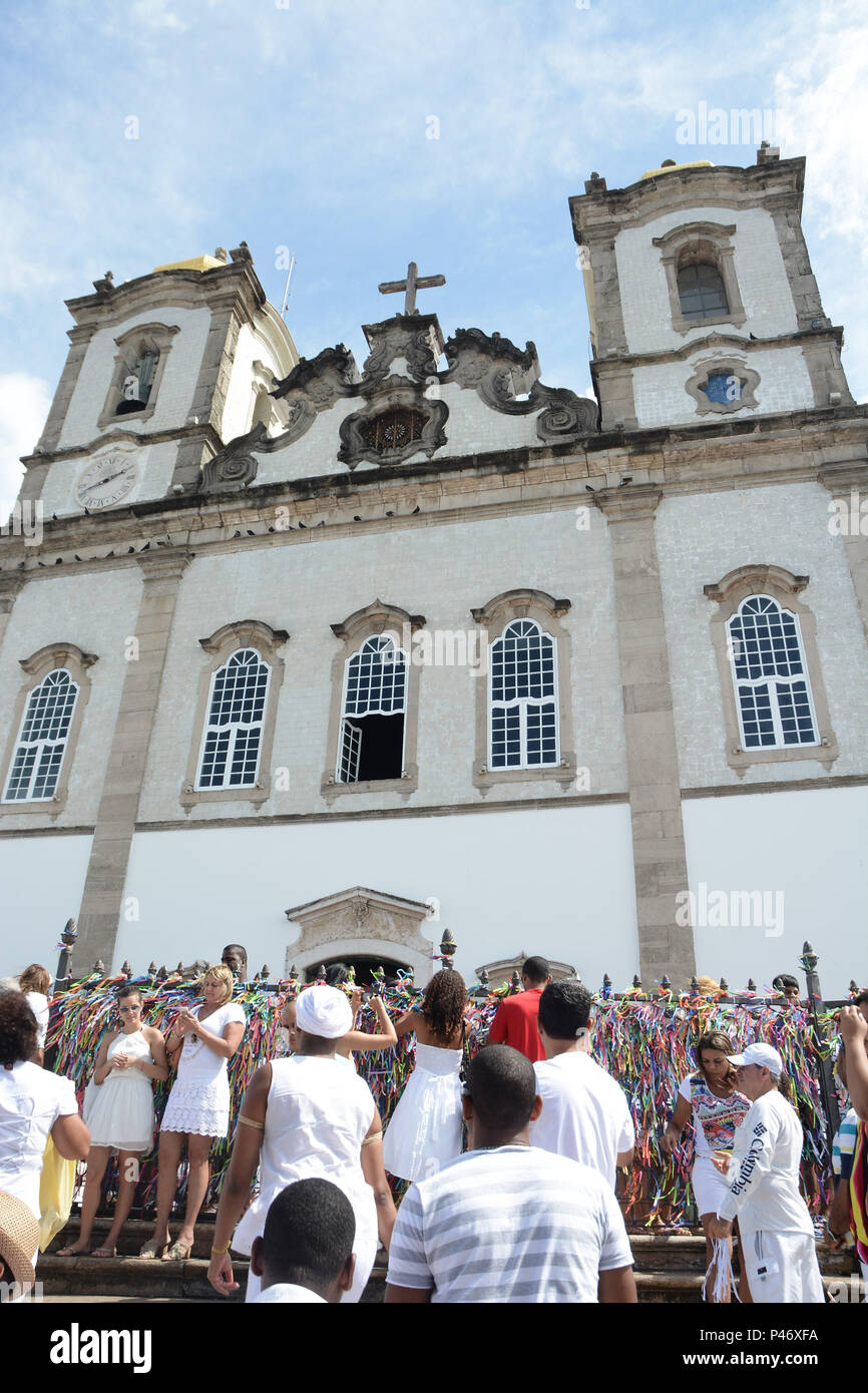 Orixá Oxalá: o criador reverenciado na festa do Bonfim em Salvador! • Guia  da Alma