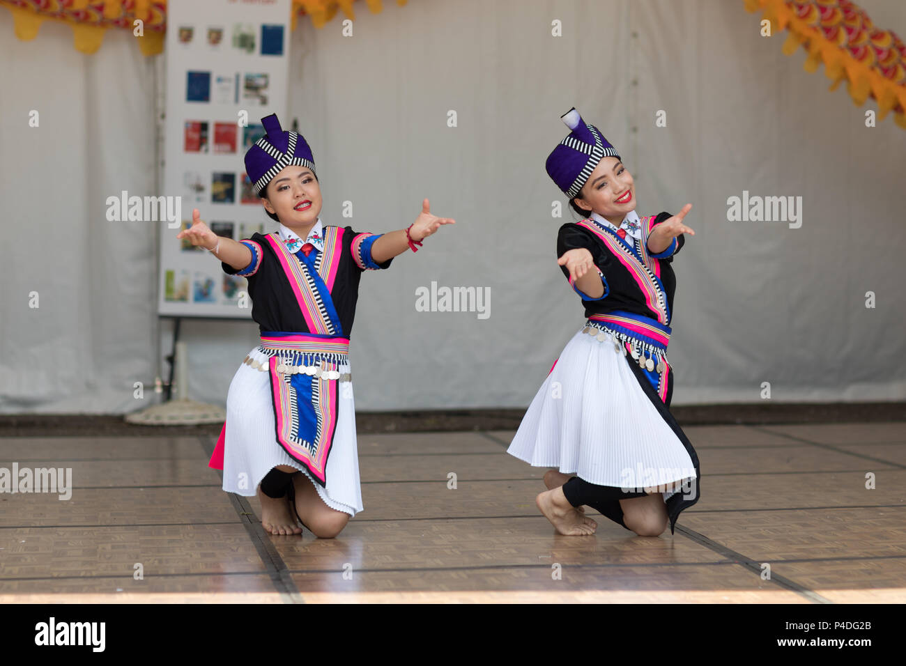 Columbus, Ohio, EE.UU. - 27 de mayo de 2018, miembros del grupo de teatro de danza asiática Iny realice en el Festival Asiático. Foto de stock