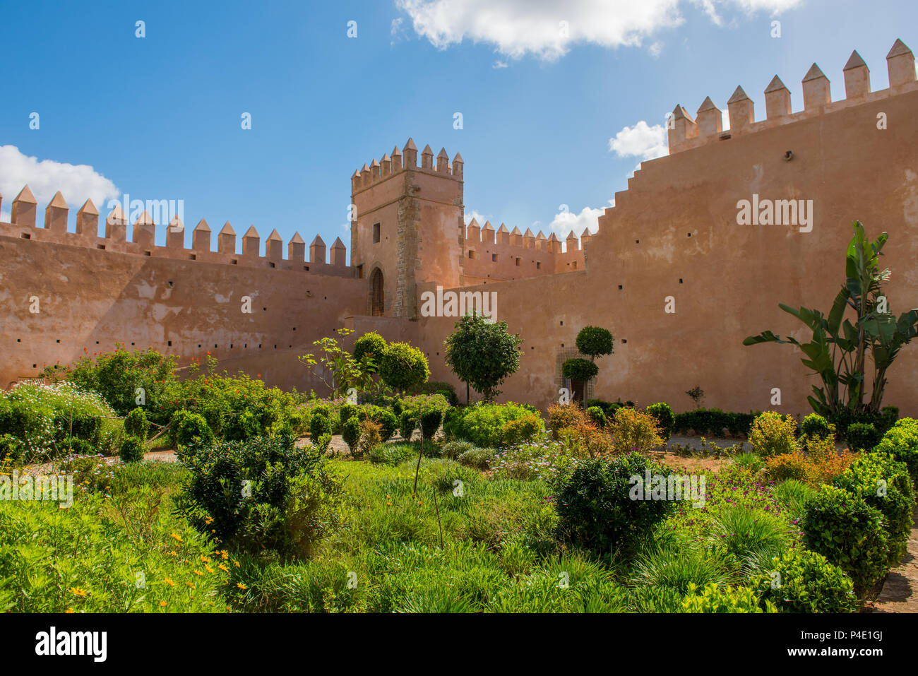 Jardines andaluces en Udayas kasbah Rabat Marruecos Norte de África Foto de stock