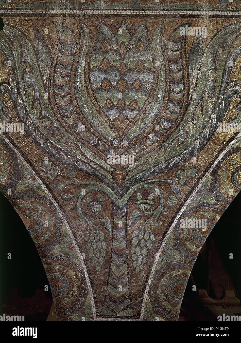 MOSAICO CON MOTIVO FLORAL SASANIDA (ARTE). Ubicación: Interior, Jerusalem, Israel. Foto de stock