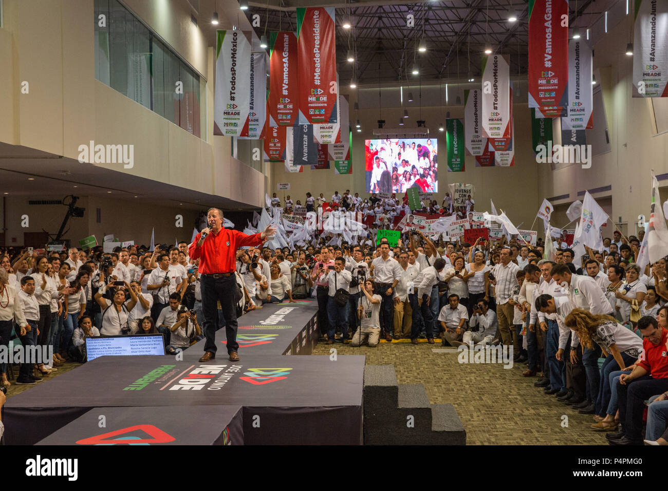 Un evento de campaña para JosŽ Antonio Meade, dirigente del Partido Revolucionario Institucional (PRI) y candidato a las elecciones presidenciales, el 27 de mayo de 2018, Campeche, México. Foto de stock