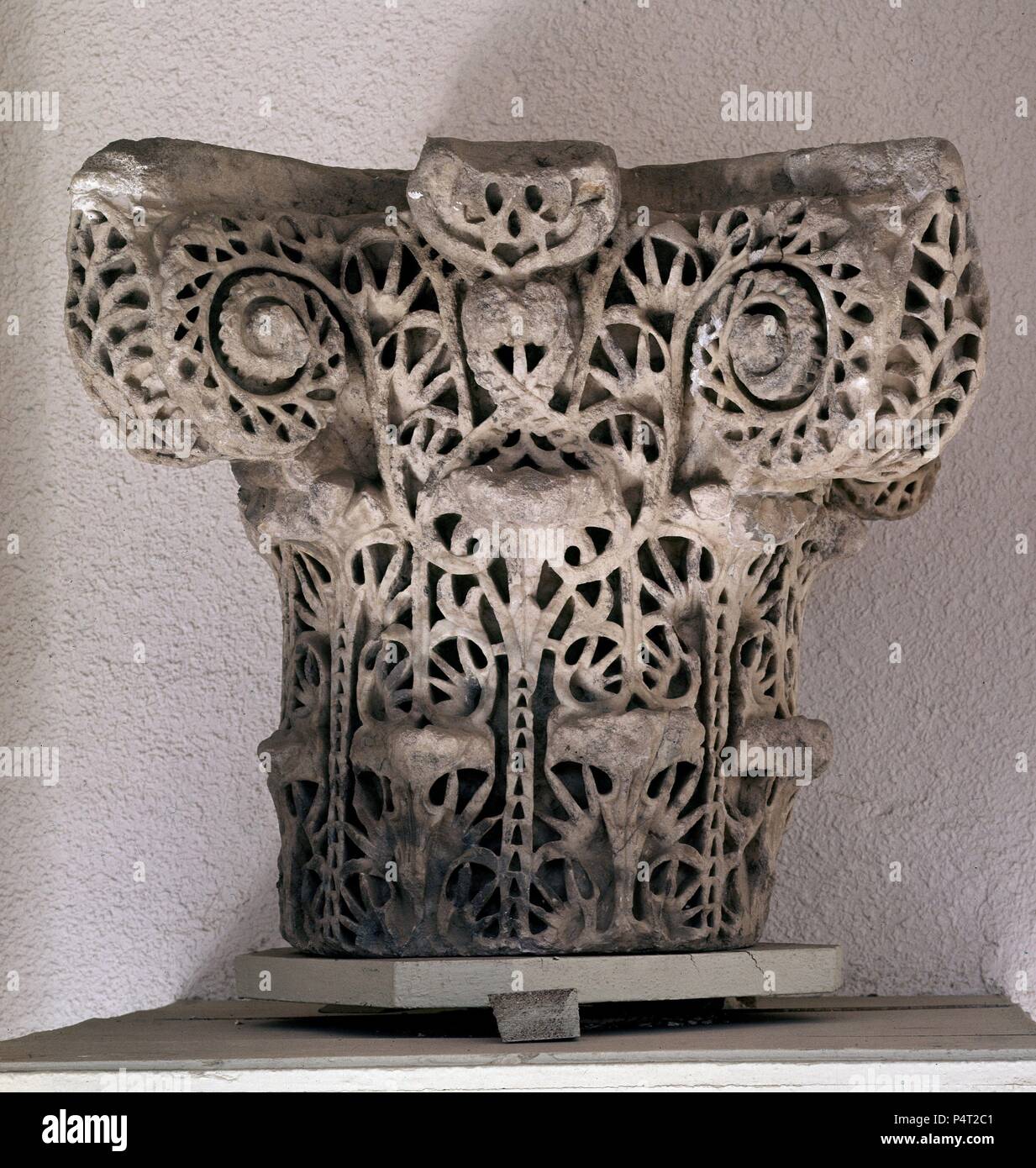 CAPITEL ARABE. Ubicación MUSEO ARQUEOLOGICOCOLECCION, Córdoba, España